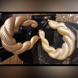 LARGE PUFFED HOOP EARRINGS 3" HOOPS GOLD TONE BRAIDED BAMBOO EARRINGS Vintage NW